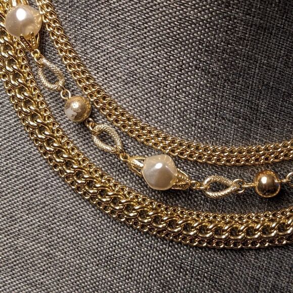 Vintage gorgeous layered goldtone links & pearl statement necklace - Picture 11 of 13